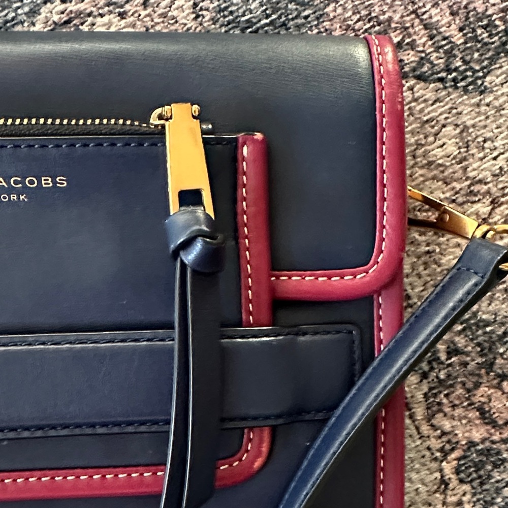 Marc Jacobs Navy Blue and Burgundy Women's crossbody bag - Picture 2 of 7